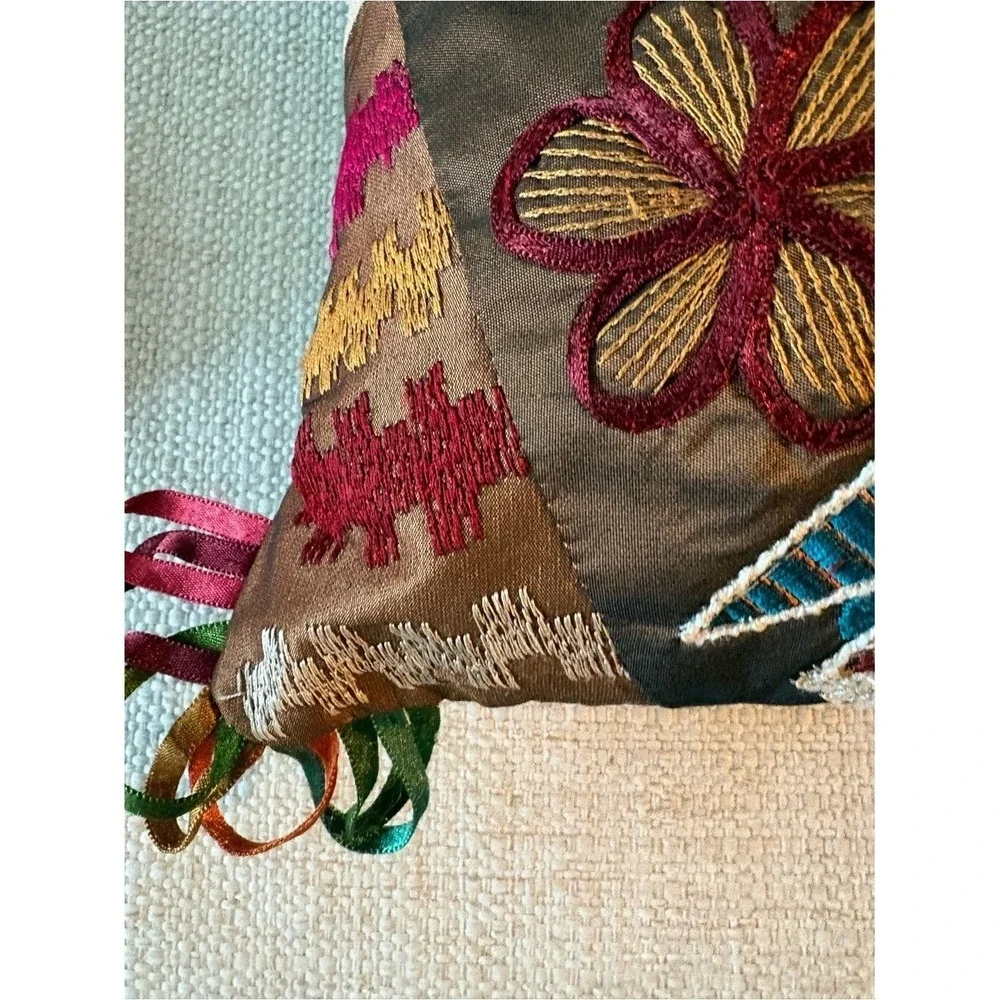 Pier 1 Embroidered Bird Lumbar Pillow Boho Folk Art Tassel 20 X 12
